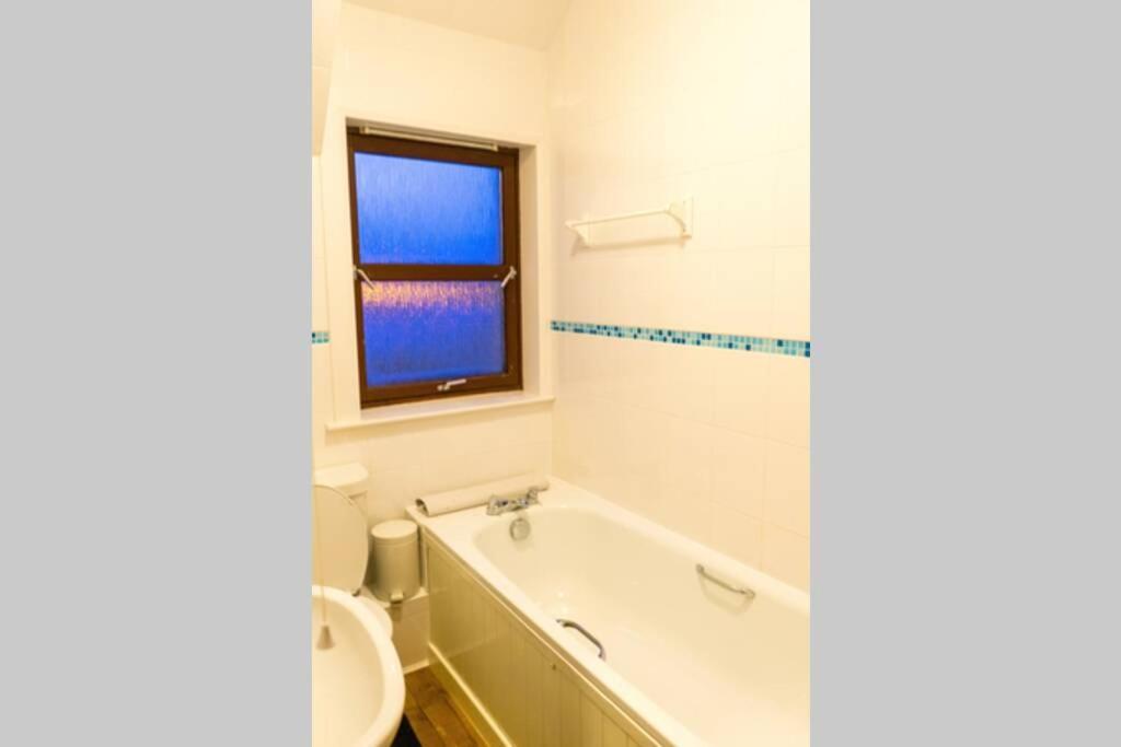 פורטרי Modern Spacious Central Apartment מראה חיצוני תמונה